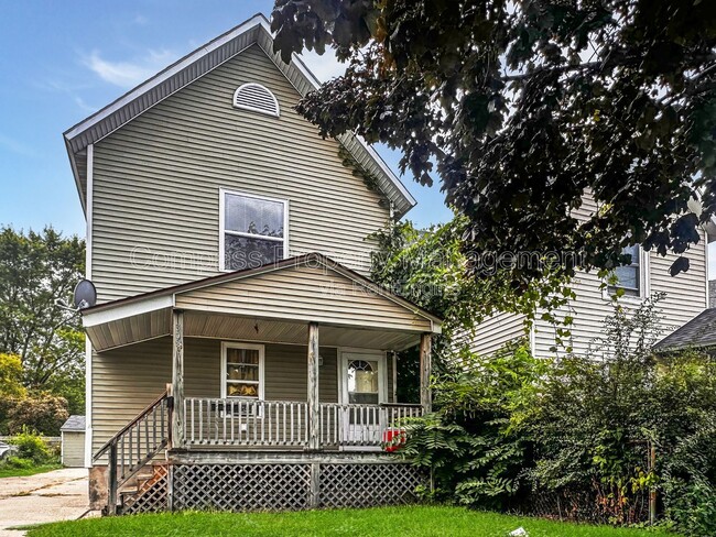 Primary Photo - 309 Seward Ave NW