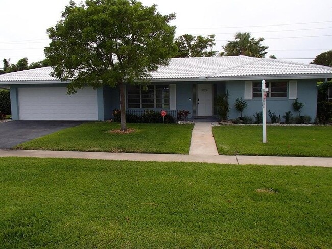 Building Photo - 3799 NE 6th Dr