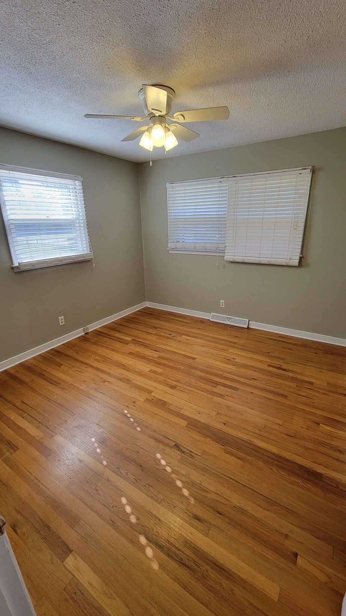 Bedroom - 4208 Greenhaven Ln