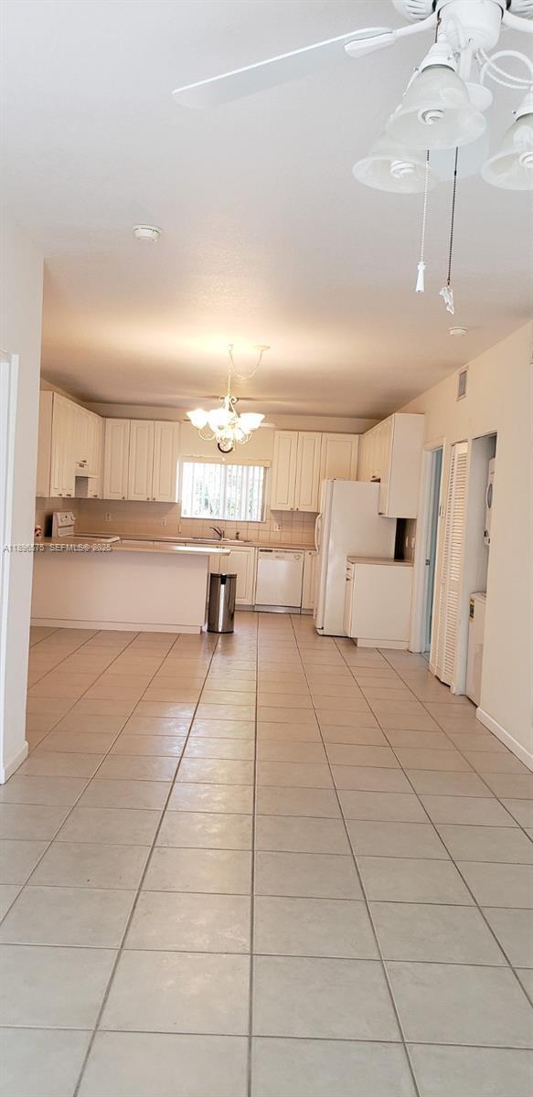 Building Photo - 4950 Washington St