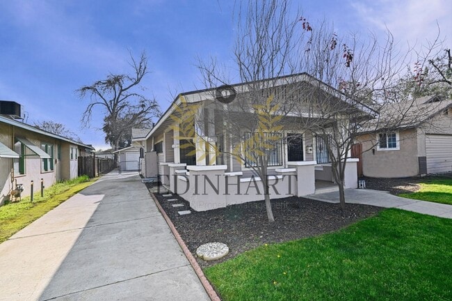 Building Photo - 630 E Dudley Ave