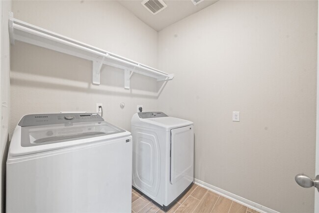 Building Photo - 13006 Oleander Bay Ln