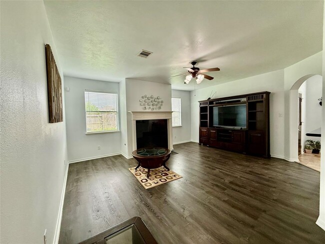 Building Photo - 804 Harvard Pointe Dr