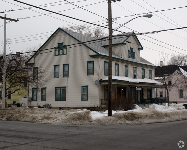 Building Photo - 301-303 N Madison St