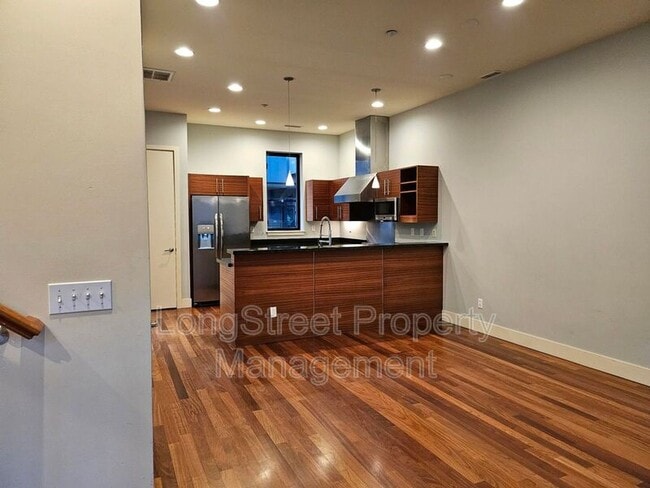 Building Photo - 2176 NW 16th Ave