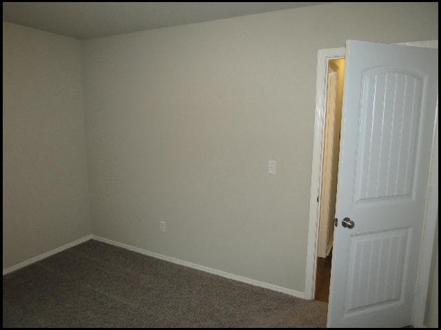 Building Photo - 1935 Auburn Hills Dr