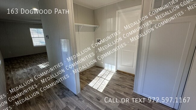 Building Photo - 163 Dogwood Path Ln
