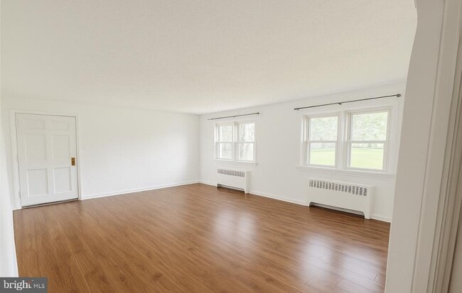 Building Photo - 121 Cherry Parke