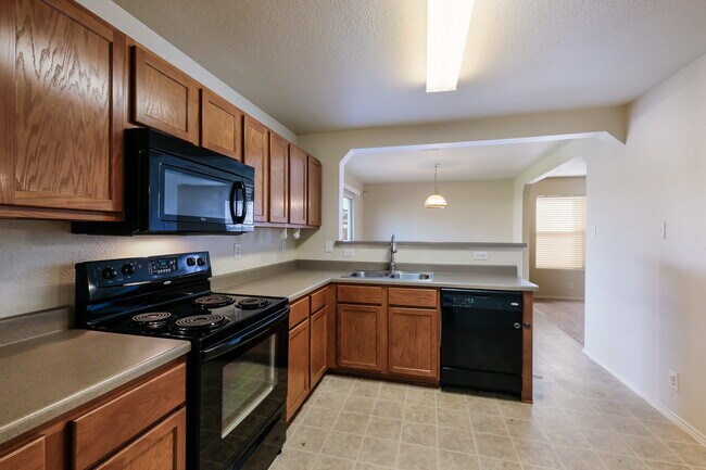 Building Photo - ***APPLICATION CURRENTLY UNDER REVIEW***MO...