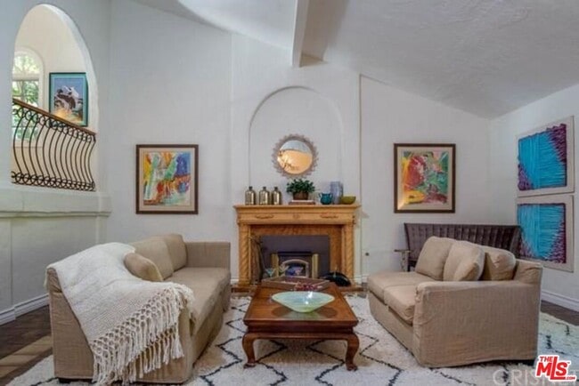 Building Photo - 4949 Palomar Dr