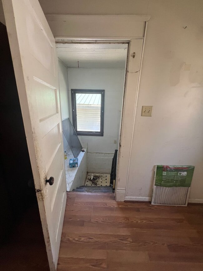 Building Photo - Click the “Apply Now” button or email wapmrentals@gmail.com for a prompt response.