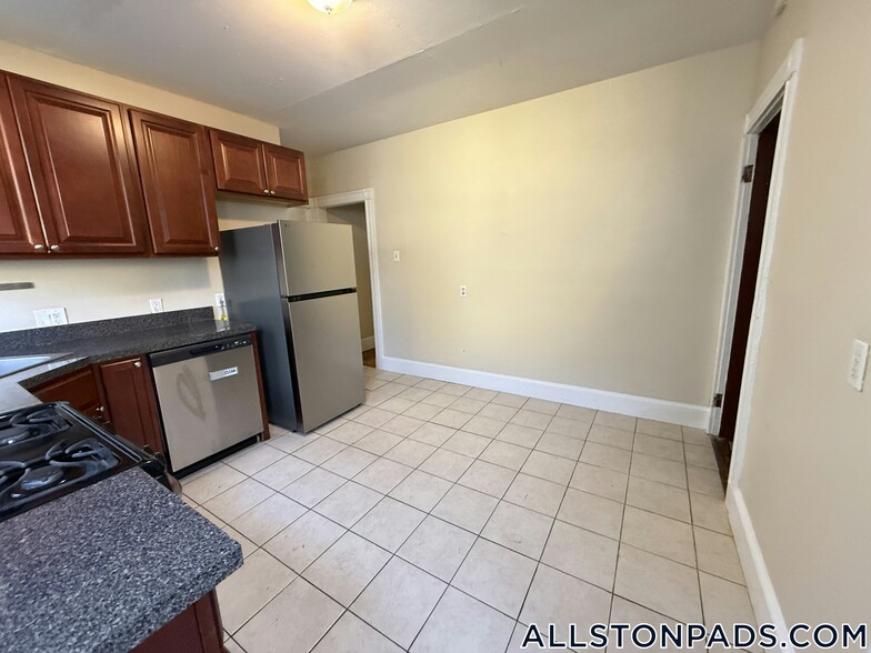 Building Photo - 35 Allston St