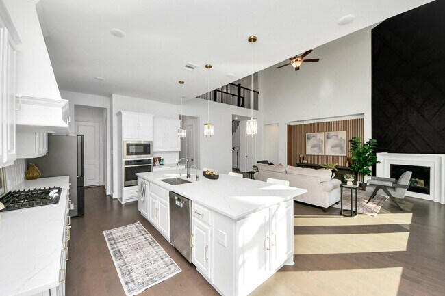 Building Photo - 10719 Klaria Cres Ct