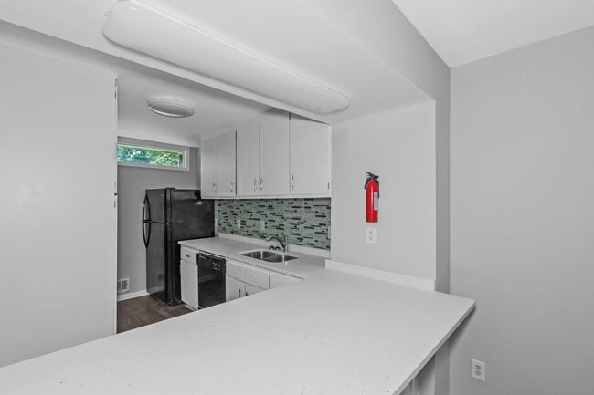 Building Photo - Don’t Miss Out! Look, Lease, and Live Specials EXTENDED to February 14th!