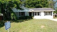 Building Photo - 816 Hillview Dr