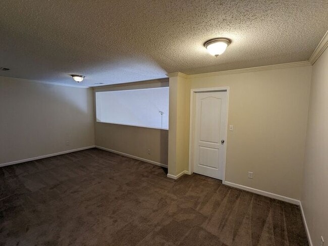 Building Photo - 3BD/2BA Townhome w/ Garage in Oak Ridge