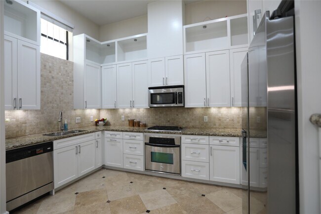 Building Photo - 1608 Patterson St