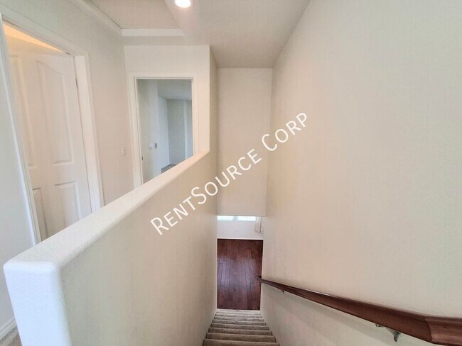 Building Photo - 28408 Camino Del Arte Dr