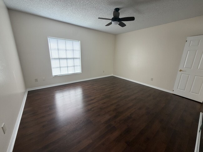 Building Photo - 1074 Universal Rest Pl