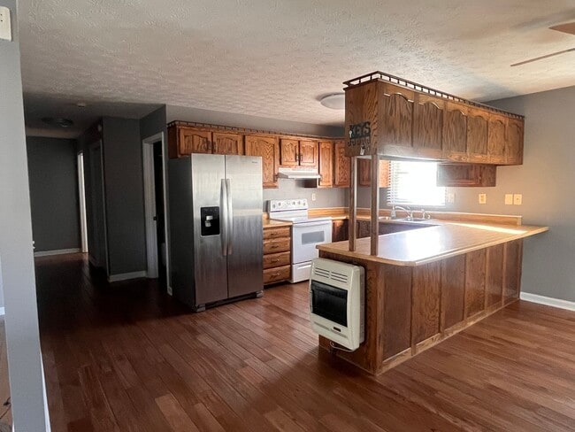 Building Photo - Beautiful Three Bedroom Home in London, KY