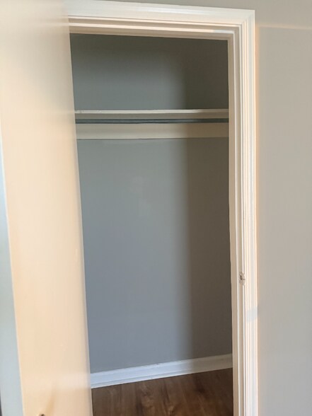 Building Photo - 16 Duiguid Dr