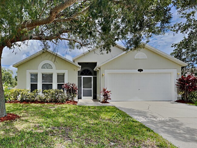 Primary Photo - 2592 Reflections Pl