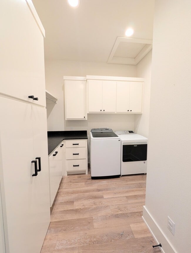 Building Photo - 18 Wilshire Blvd