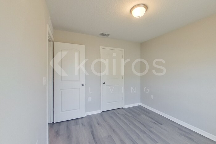 Building Photo - 287 Parkview Dr