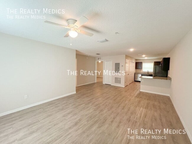 Building Photo - 8106 Juniper Rd