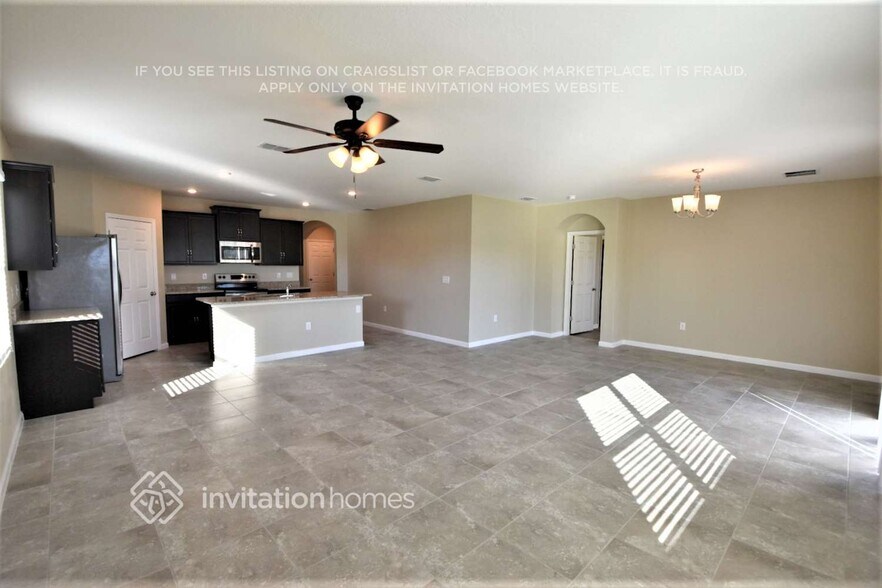 Building Photo - 4394 Magenta Isles Dr