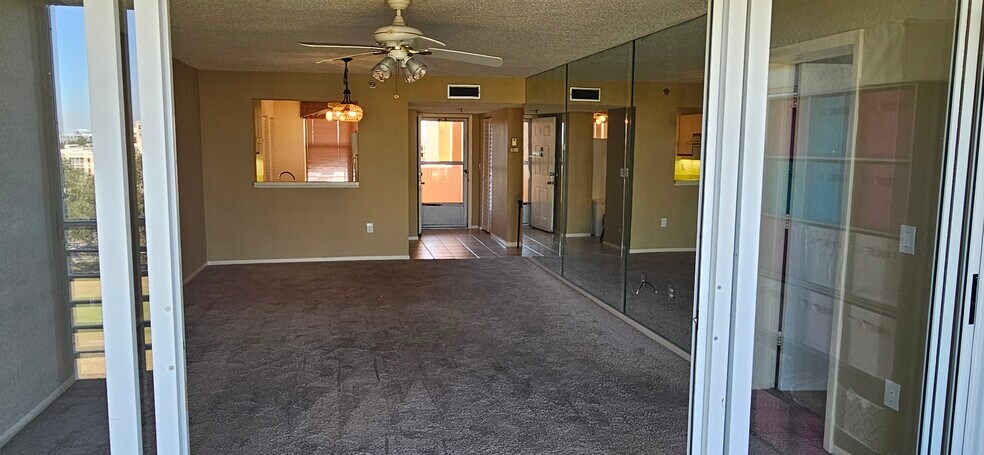 Building Photo - 4550 Pinebrook Cir