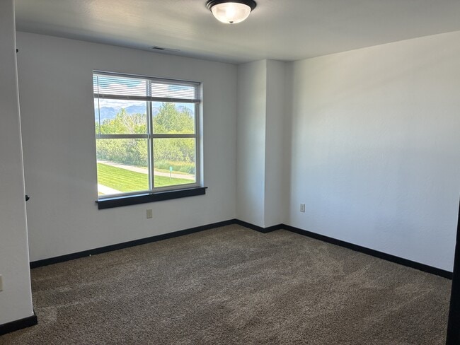 Building Photo - 2286 Gallatin Green Blvd