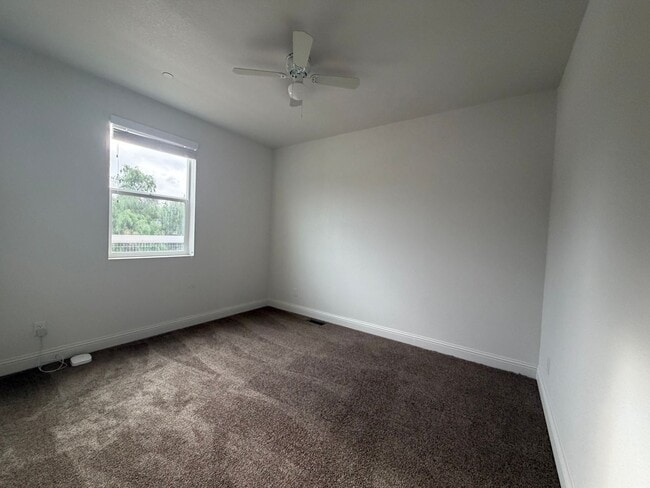 Building Photo - 40528 Calle Cancion