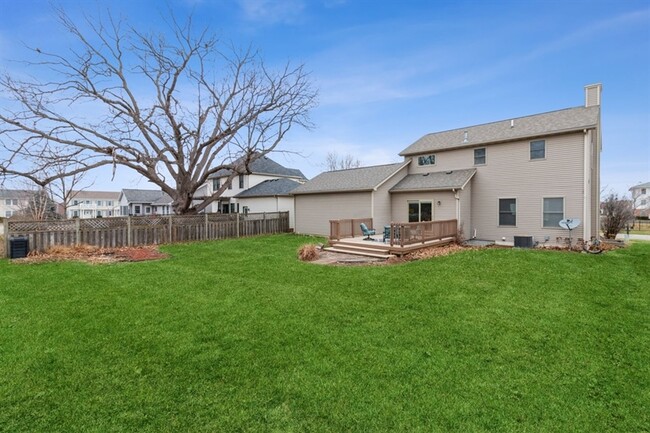 Building Photo - 2620 Camden Dr