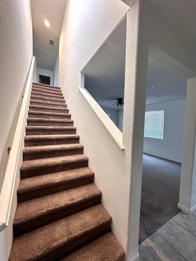 Building Photo - 2893 N Schneider Ave