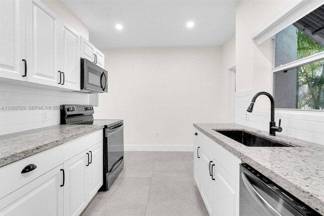 Building Photo - 52 NW 47th St