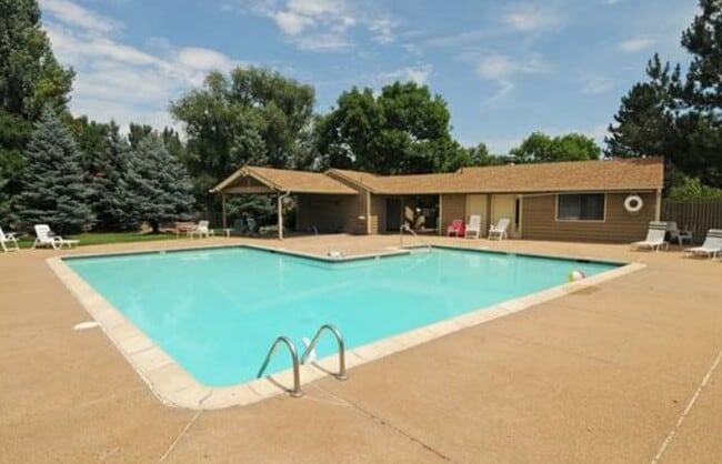 Building Photo - 4BD/2BA Fall Pre-Lease in Quiet Neighborhood!