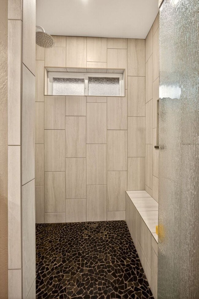 Building Photo - 860 Humbug Creek Rd