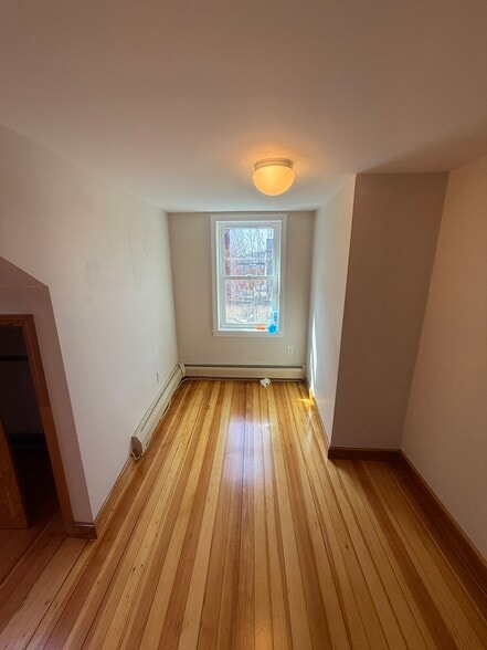 Building Photo - 22 8th St