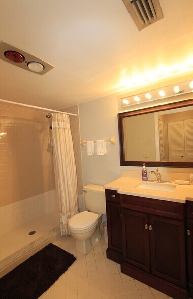 Master Bath - 3514 Richwood Link