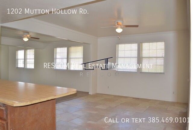 Building Photo - East Kaysville 4 Bedroom House!