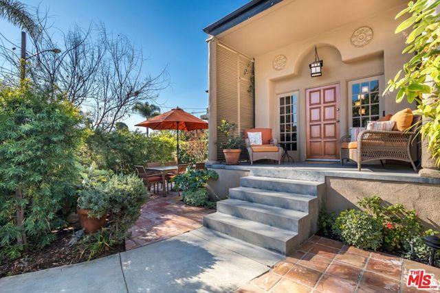 Building Photo - 9000 Elevado Ave