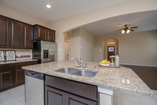 Building Photo - 118 N Heritage Mill Cir