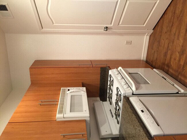 Building Photo - 6900 E Princess Dr