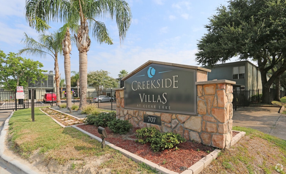 Primary Photo - Creekside Villas Apartments