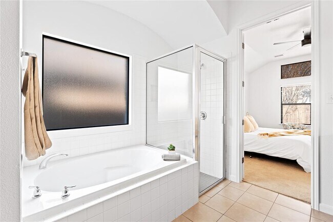 Building Photo - 6820 Barstow Ct