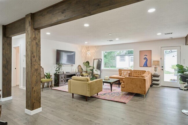 Building Photo - 3607 Hickory Hill Ln
