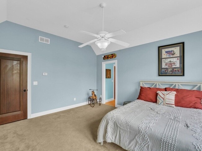 Building Photo - 106 Michigan Ct