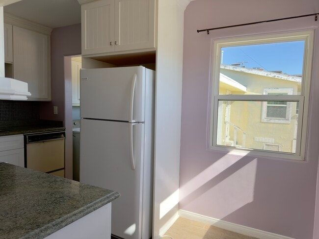 Building Photo - 4912 Dixie Dr