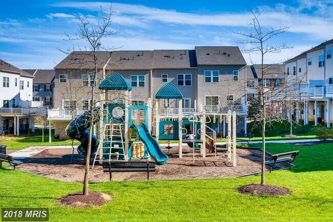 Building Photo - 7317 Summit Rock Rd